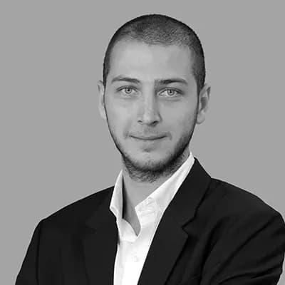 Portrait — Andrea Parkaia